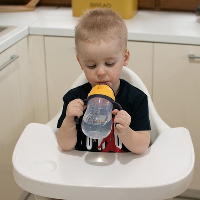 Akuku Kúzelná fľaška so slamkou a závažím 280 ml žltá