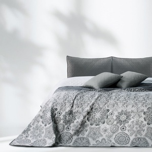 Restilo Бяло и сиво двустранно покривало за легло от микрофибър , 260 x 280 cm Alhambra - DecoKing (120013579)