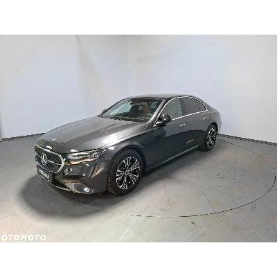 Mercedes-Benz E 220 145 kW