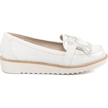 Seastar White lacquered loafers with a bow krémová