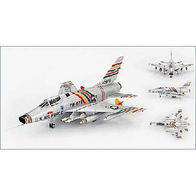Hobby Master F-100C SuperSabre Col. George Laven USAF 479th TFW Commande 1:72