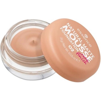 Essence Natural Matte Mousse пенообразен фон дьо тен за матов вид 16 g нюанс 02