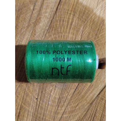 Polyesterové nitě NTF 40/2 1000 m 628 zelená trávová