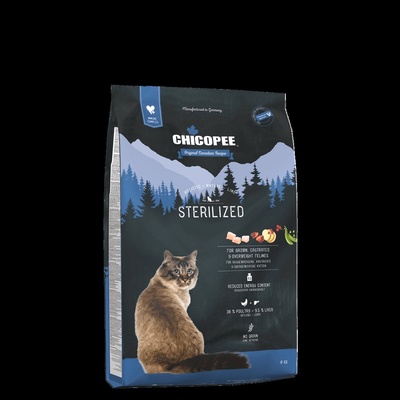 Chicopee Holistic Nature Line Sterilized - Премиум суха храна за кастрирани котки над 12 месеца, без зърно, с пилешко месо, 1.5 кг