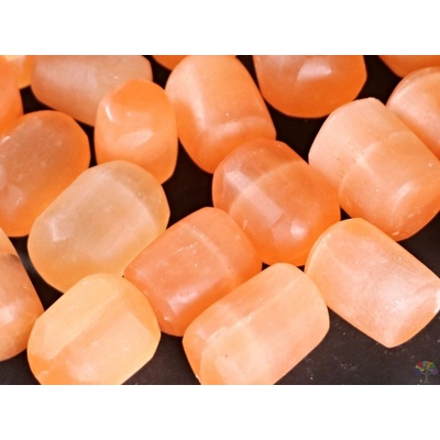 Magieprirody Tromlovaný kámen Selenit oranžový valounky velikost 30-40 mm Maroko 100 g