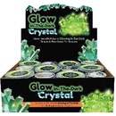 Krystal rostoucí svítící ve tmě