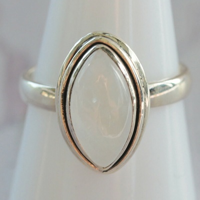 Nefertitis Měsíční kámen duhový prsten stříbro 44682