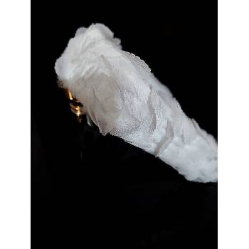 Radi handmade Диадема с бял тюл и мек пух (810)