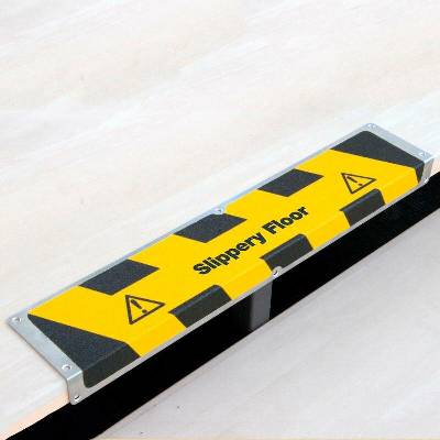 Antirutschkantenprofil, Aluminium m2, Slippery Floor, B 635 mm