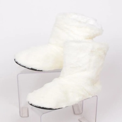 Дамски пухкави пантофи-боти в цвят ванилия