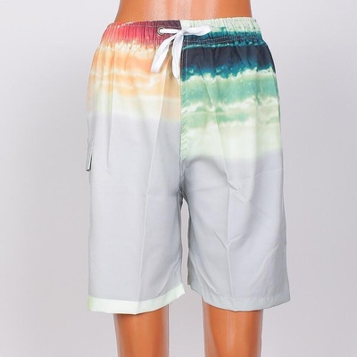 Мъжки бански шорти в светлосиво със свеж акцент