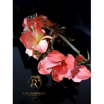 Image 1 of Radi handmade Стилна диадема с хортензии цвят корал (600)