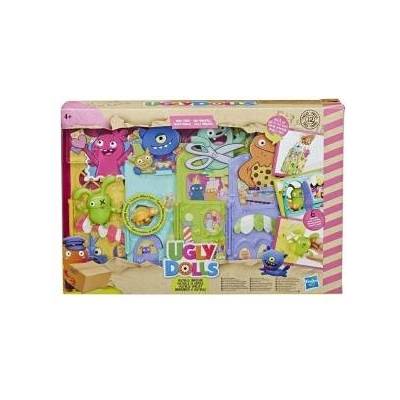 Hasbro Ugly Dolls Figure - Uglyville Main Street (E4521)