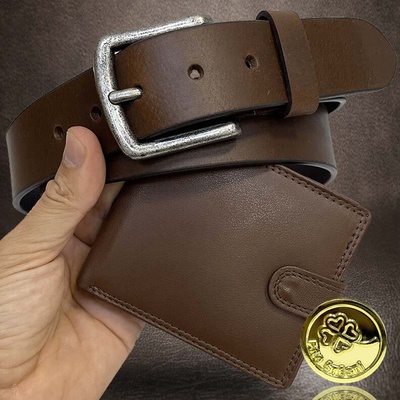 Tvujoriginal Hnědý pánský set z jemné kůže NAPPA peněženka na šířku + pásek s monogramem