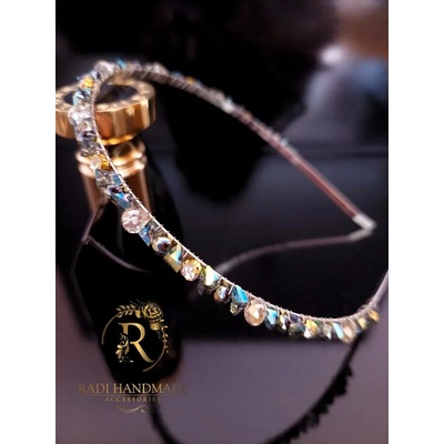 Radi handmade Дамска диадема с хамелонови кристали в зелено (274)