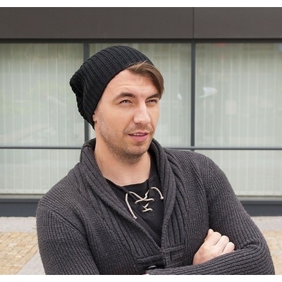 pletená spadnutá čepice černá modrá