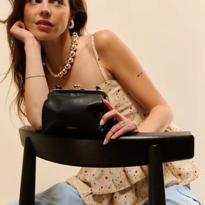 Rilla Malá kabelka STICKY SIS CLUB CHIC black