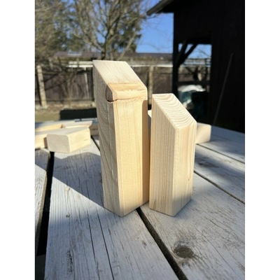 Dřevěný domeček 11. (6x4cm) Velikost: Výška: 16cm