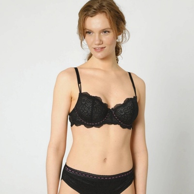 Ambato Confidence Lingerie Vystužená zo strečovej čipky s kosticami čierna