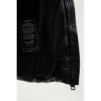 Geox Яке Geox SERILDA в черно зимен модел W5628F T3121 (W5628F.T3121)