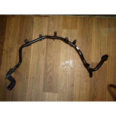 trubka + hadice vodní AUDI A6 4G0 (lift) 2,0 TDi 140 KW 04L122157BA 04L121157