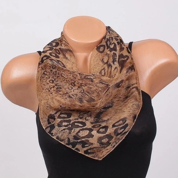 Image 1 of Дамско кафяво фишу с леопардов десен