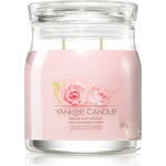 Yankee Candle Fresh Cut Roses ароматна свещ 368 гр