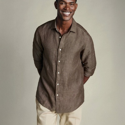 Charles Tyrwhitt Pure Linen lehká lněná košile v popelínové vazbě Mocha