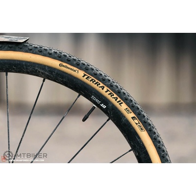 Continental Terra Trail 700x35C ShieldWall TLR, kevlar, černá/krémová
