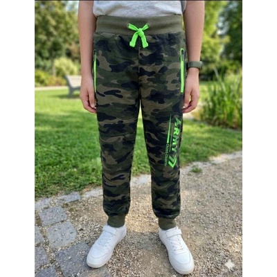 Kugo Chlapecké maskáčové tepláky TM8227 zelené zelený zip