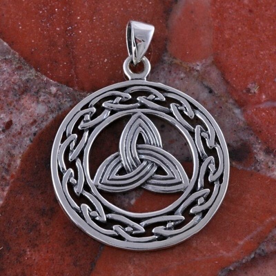 Vorlové Šperky Stříbrný přívěsek triquetra PR756