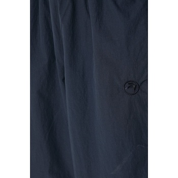 AMBUSH Панталон AMBUSH Nylon Track Pants в тъмносиньо със стандартна кройка BMCJ002S24FAB (BMCJ002S24FAB0014646)