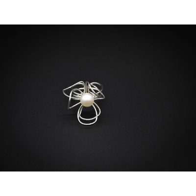 Klenotynum Stříbrný prsten s přirodní perlou 1400 2127