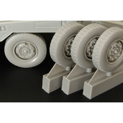Hauler Sd Kfz 234 PUMA wheels resin wheels for Tamyia-Italeri kit 1:48
