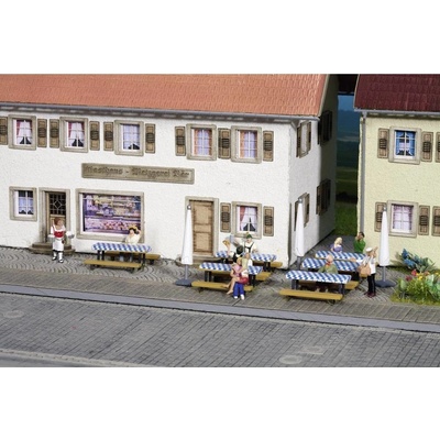 Noch Pivné záhradné doplnky H0 natrená, hotový model 14817