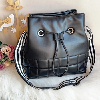 Image 1 of Дамска Черна Чанта - Модел 2106