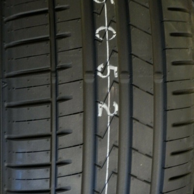 Falken Azenis FK510 255/40 R18 99Y