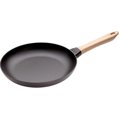 Staub Liatinová panvica na smaženie s drevenou rukoväťou 28 cm