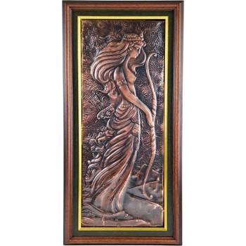 МЕДНА ПЛАСТИКА В РАМКА НА БОГИНЯТА ДИАНА