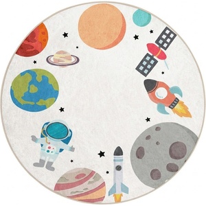 Mila Home Детско килимче за игра подходящо за пране ø120 cm Space Trip - Mila Home (HKC-YuvHali-339-120x120)