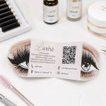 Art Gift Decor Pop-up визитка за миглопластика с дизайн на очи и мигли