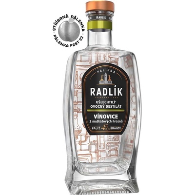 Radlík Vínovice z muškátových hroznů 45% 0,5 l (holá láhev)