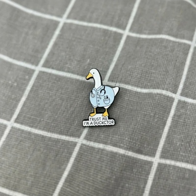 Pinarna Trust me I'm a ducktor Věř mi jsem kachtor doktor kachna v modrém plášti