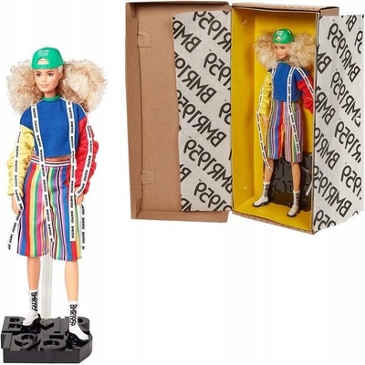Barbie v ponožkových teniskách módnej deluxe