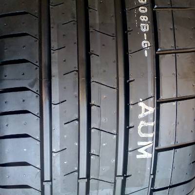 Pirelli PZERO PZ4 SP.CAR 275/35 R19 100Y
