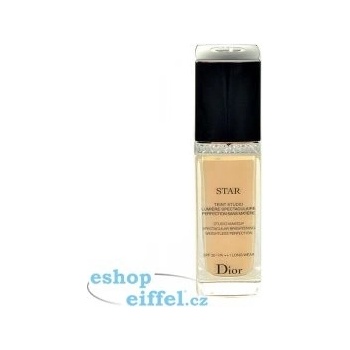 Dior Ultra lehký tekutý make-up Diorskin Forever Undercover 24H Full Coverage 020 Light Beige 40 ml