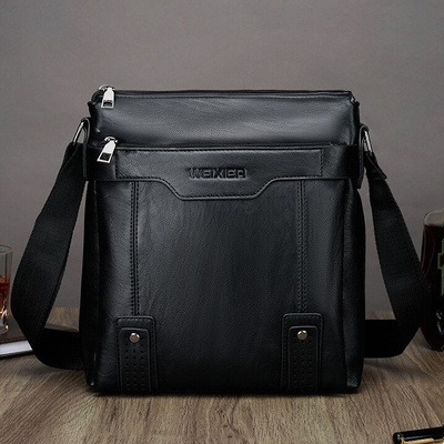 Weixier pánska crossbody taška Leo-Čierna KP15414