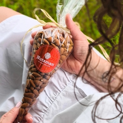 NUTSMAN Dárkový kornout MANDLE NATURAL 300 g