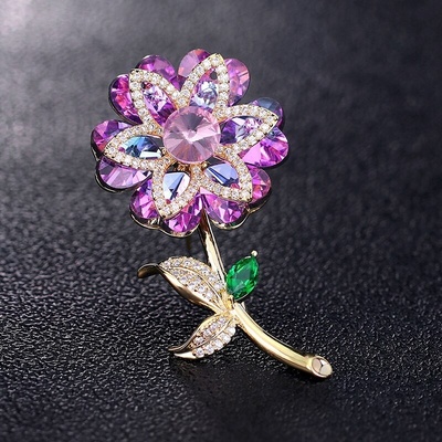 Éternelle exkluzivní brož Swarovski Elements Joella květina B2229/1 Fialová