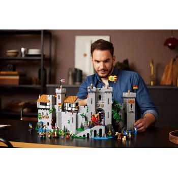 Image 1 of LEGO® ICONS™ - Lion Knights' Castle (10305)